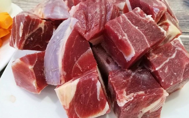 Trí Catwalk - Thịt Bò Tươi - Đường Số 59