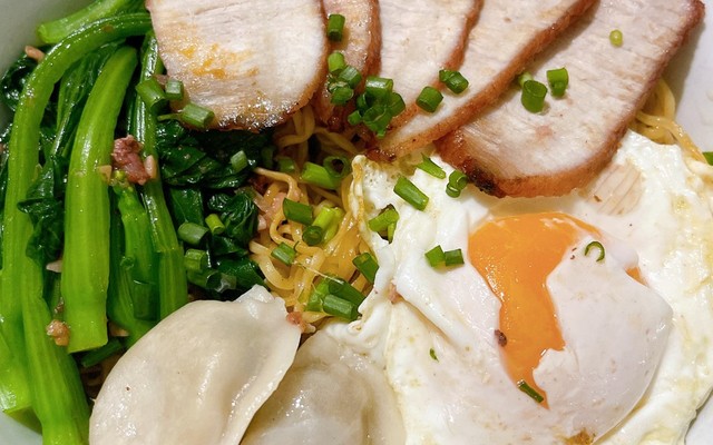 Mì Trộn Vỹ Ruồi - Hạ Lý