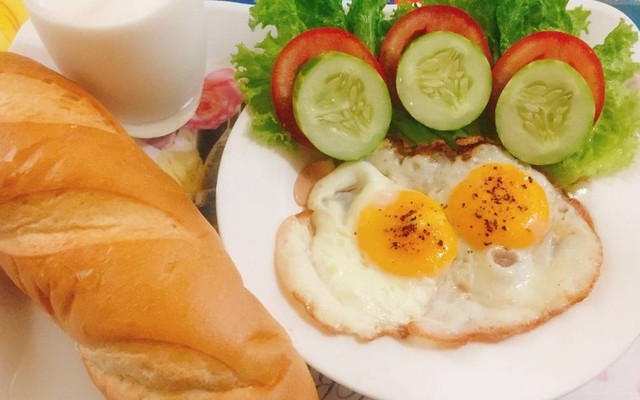 Bánh Mì Mickey - Lê Minh