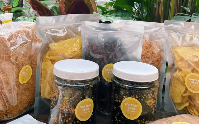 Cơm Tráy Bé Na - Cơm Cháy & Ăn Vặt - Cát Linh