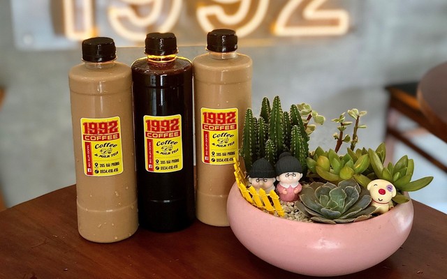 1992 Bottled Milk Tea & Coffee - Hải Phòng