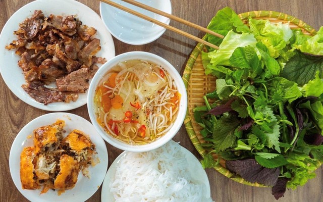 Bún Chả Quạt - Phượng Vũ