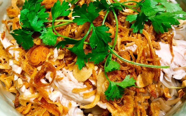 Quán Ngon Huyền Anh - Bún Bò & Phở Trộn - Tôn Đức Thắng