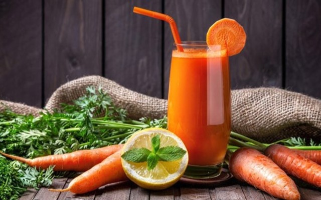 Nước Ép & Sinh Tố Chai Ánh Linh - Cù Chính Lan