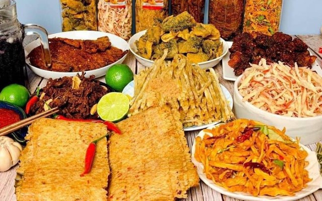 Ăn Vặt Khô Gà - Phan Văn Khỏe