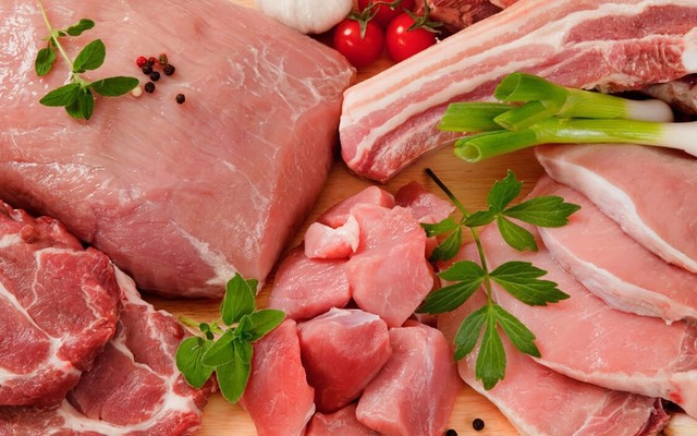 Chị Hiền - Thịt Heo Nóng Và Rau Củ