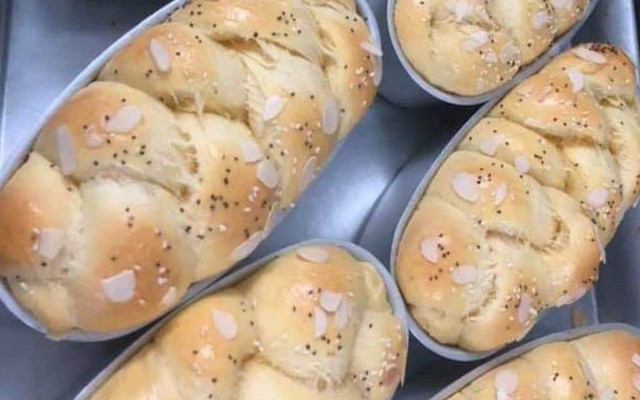 Thiên An Bakery - Bánh Mì Hoa Cúc