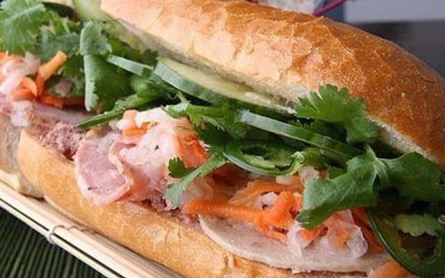 Bánh Mỳ Như Lan - The Pride Tố Hữu