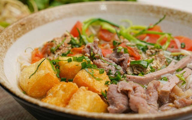 Tiệm Bún Riêu Cua Đặc Biệt - Hồng Hà