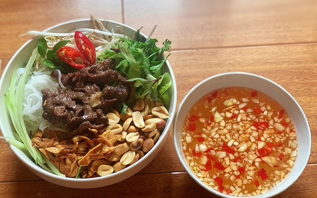 Mỳ Gấu - Mỳ Trộn Đêm Ngon - Bách Kinh Xây