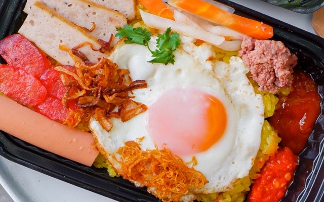 Merry Kitchen - Xôi Mì & Burger