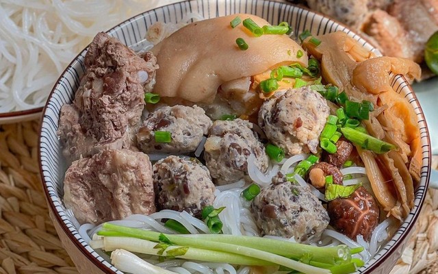 Tiệm Bún Bà Toàn - Nguyên Liệu Bún - Khâm Thiên