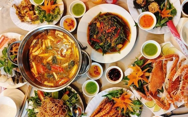 Làng Hải Sản - Bờ Hồ Bún Xáng