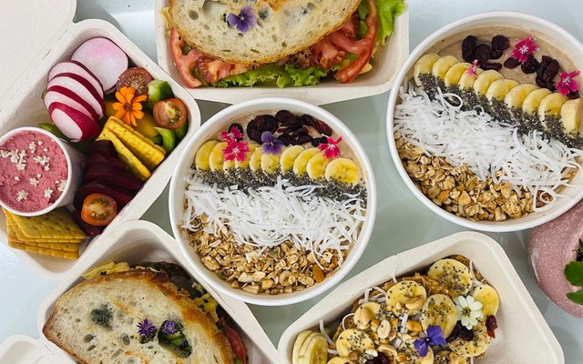 HollyPolly Smoothie Bowl Bar - Smoothie & Sandwichs - Xa Lộ Hà Nội