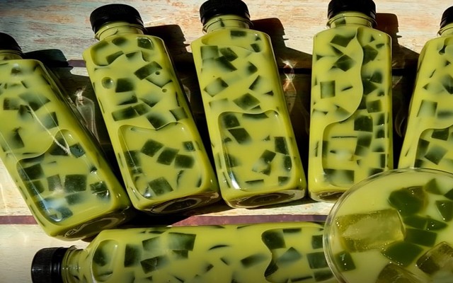 Kokochan Milk Tea - Trà Sữa Chai - Âu Dương Lân