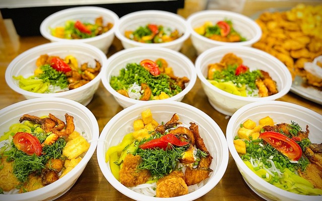 Tiệm Nhà Sushi - Ngọc Thụy