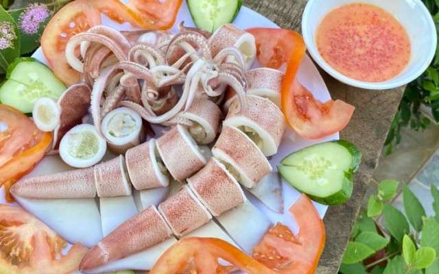 Cửa Hàng Hải Sản Phú Quốc - Lê Trọng Tấn