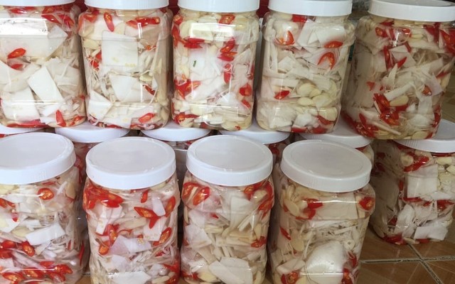 Trang Ruby -  Đặc Sản Tây Nguyên - Lê Phụng Hiểu
