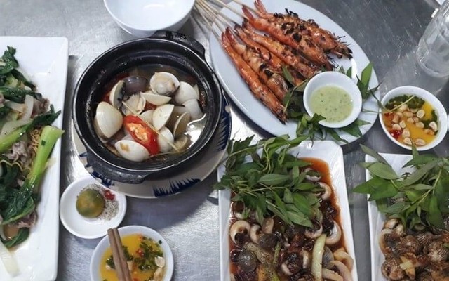 Quán Ốc Út Điểm - Đường Số 8