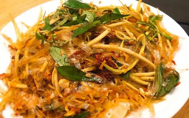 BOM - Bánh Tráng Trộn & Nước Ép - 63 Duy Tân