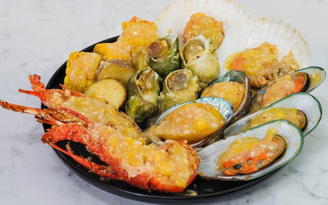 Hải Sản Sốt Cajun - Hoàng Hoa Thám