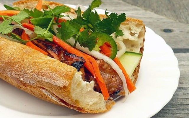 Bánh Mì 469 - Bánh Mì - Lạch tray
