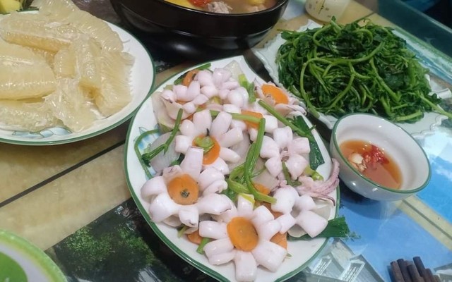 Huế Đàm - Hải sản Chính Gốc Quảng Ninh - Ngọc Hà