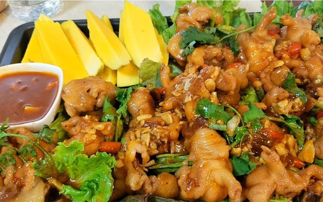Tiệm Chân Gà Rút Xương Sốt Thái - Điện Biên Phủ