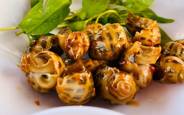 Ốc 15k - Cách Mạng Tháng Tám