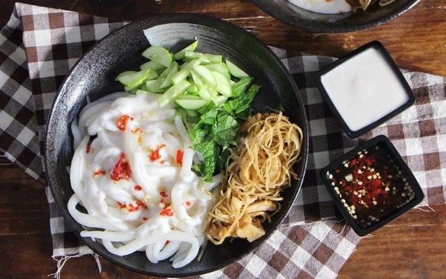 Cô Nguyệt Quán - Bún Thịt Nướng & Bánh Tầm Bì - Hương Lộ 2