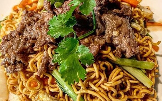 Bin Bin - Trà Sữa & Mì Xào - Lê Thị Hồng Gấm