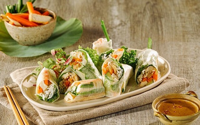 Bếp Nhà Nam Long - Xôi Và Gỏi Cuốn