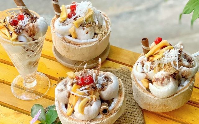 Kem Dừa Thái Siêm - Các Loại Kem & Trái Cây - Trần Quốc Toản