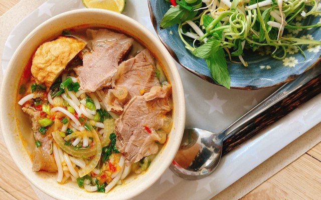 Bún Bò Huế Thủy - Chung Cư H1