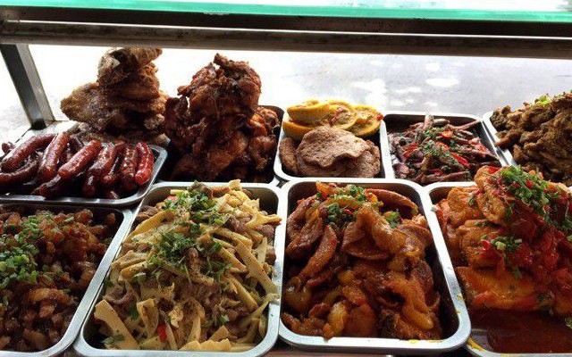 Cơm Dì Hoa - Bưng Ông Thoàn