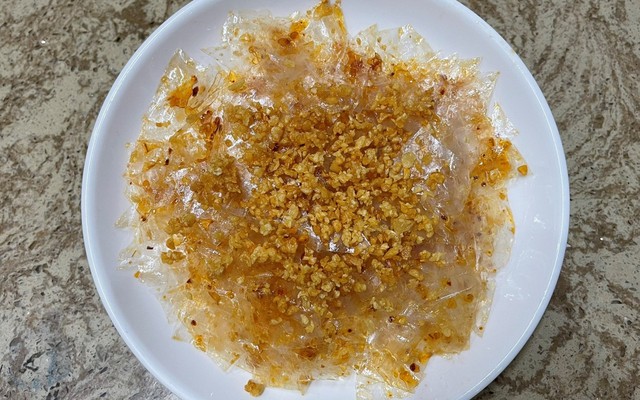 Ăn Vặt GenZ - Bánh Tráng Mắm Tỏi Sa Tế