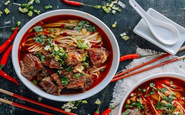 Ăn Sáng Cô Nhung - Bún Bò & Hủ Tiếu - Phạm Hùng