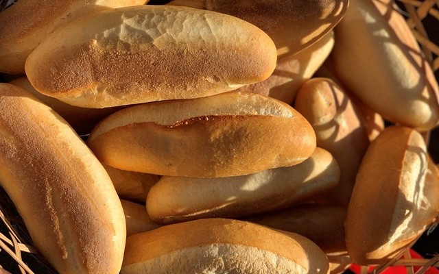 Sơn Tâm - Bánh Mì - Lê Hồng Phong