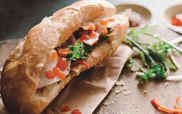Bánh Mì Hà Nội - Bánh Mì & Bánh Ngọt - 200 Dương Bá Trạc