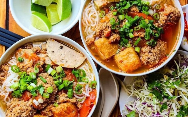 Món Ngon Nhà SuNa - Bún Riêu Cua & Bún Măng Gà - Khai Trí