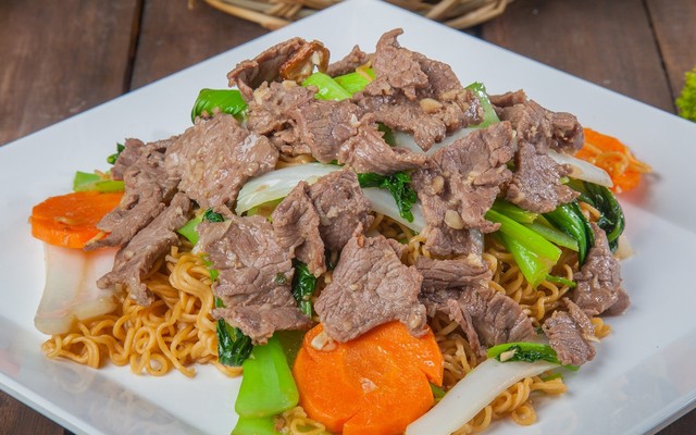Dung Nguyệt Quán - Chiến Lược