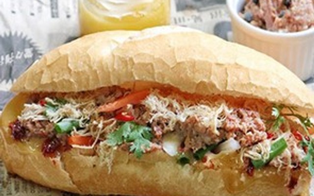 Bánh Mì Cô Thắm Sài Gòn - 55 Hồ Sen