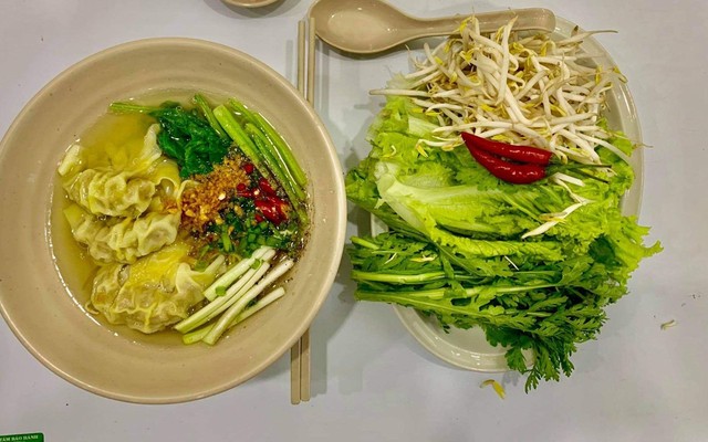 Kiến - Hủ Tiếu Nam Vang - Nguyễn Trãi