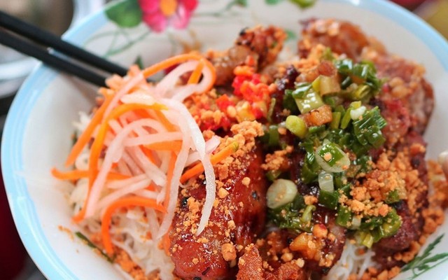 Quán Hồng - Bún Thịt Nướng - Bạch Đằng