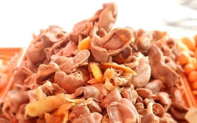 Chân Gà Đóng Hộp Nhà Ngố - Nguyễn Ái Quốc