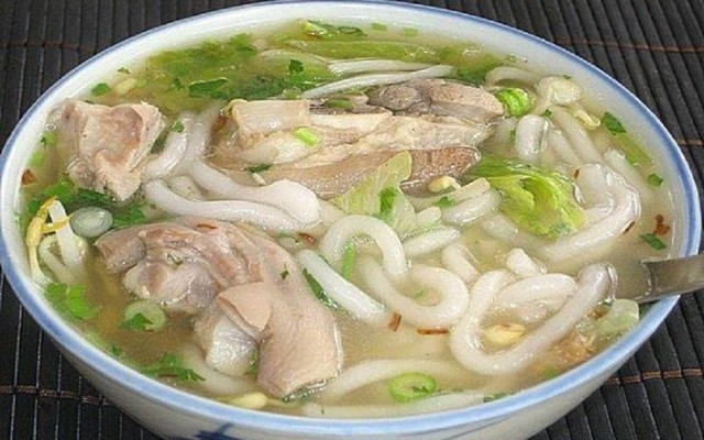 Quán Gì Thủy - Bánh Canh & Bún Trộn - Lê Hồng Phong