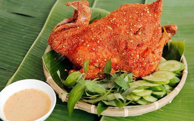 Gà Nướng Muối Ớt Nguyễn Sang - Trần Nhân Tông