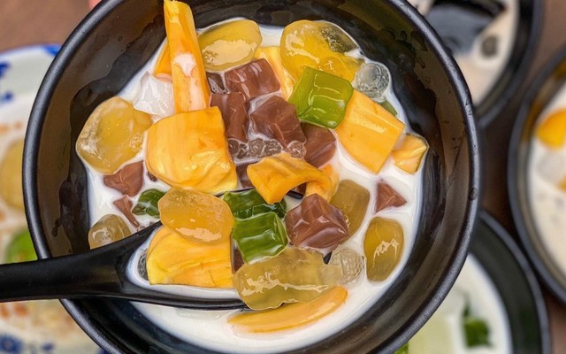 Tiệm Chè Le La - Núi Trúc