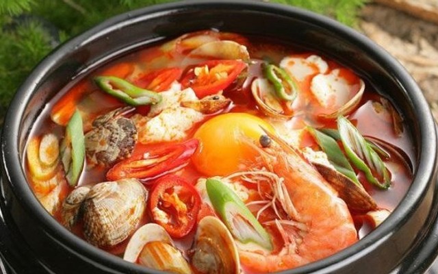 Anh Cả Quán - Lẩu & Hải Sản - Trần Quốc Toản