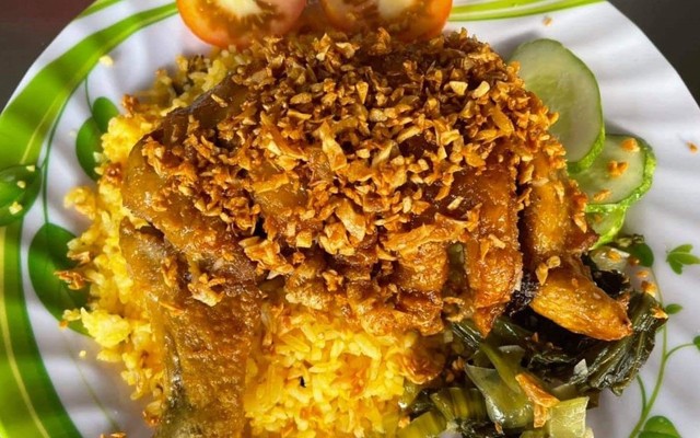 Hùng Ký - Cơm Gà Xối Mỡ - 77 Bà Triệu